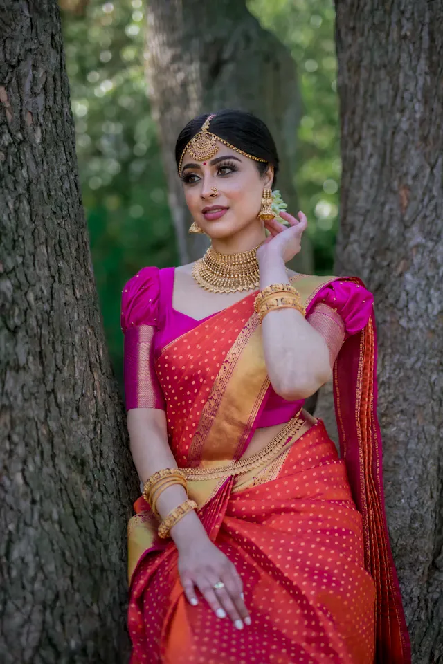 মনসুন শাড়ি