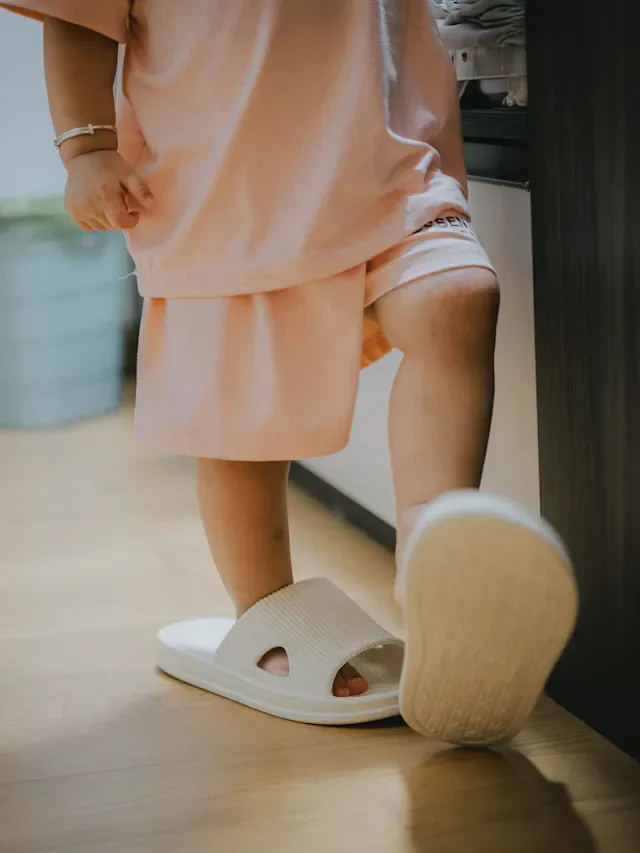 Weekend Kids' Slippers